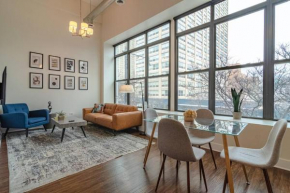 McCormick Place 420 friendly 3BR/2BA with optional Parking for up to 8 guests
